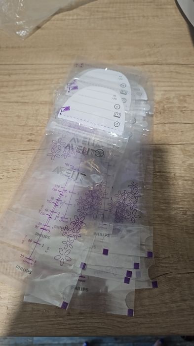 Set pompa san electrica + 3 biberoane noi Philips AVENT