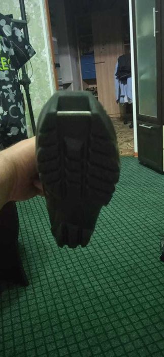 Продам лыжные ботинки