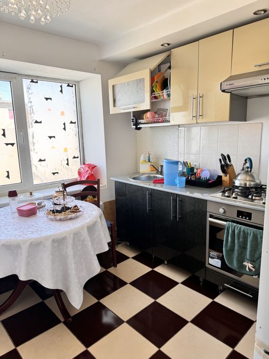 Продам 2 комнатную квартиру