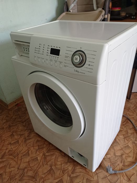 Продаю стиральную машинку