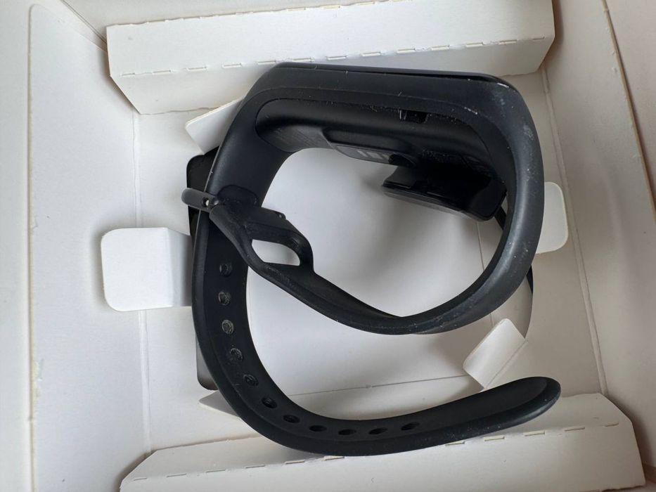 Samsung Galaxy Fit2 — фитнес-браслет, рабочий, Android