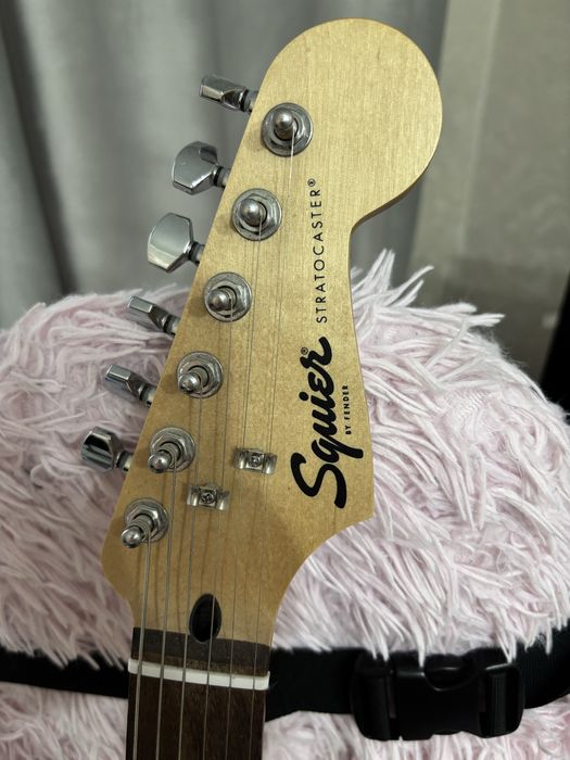 Электрогитара fender
