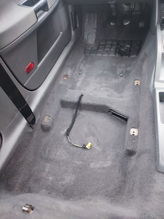 Машинно пране и детайлно почистване на автомобили и тапицерии