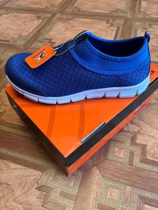 Спортивная обувь