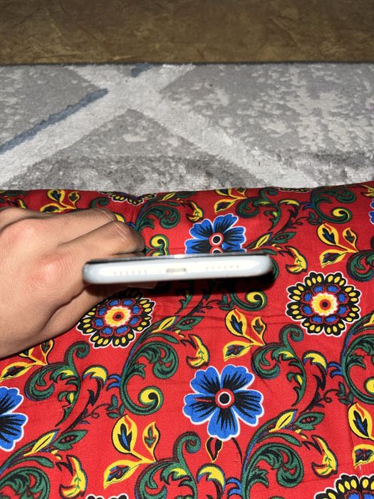 Iphone XR сатылады