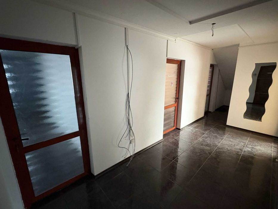 Spatiu de inchiriat Valu lui Traian- Zona Centrala cu iesire la sosea