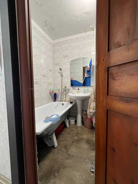 Продам срочно 3х,  район Аян -Пассажа, 4 эт.