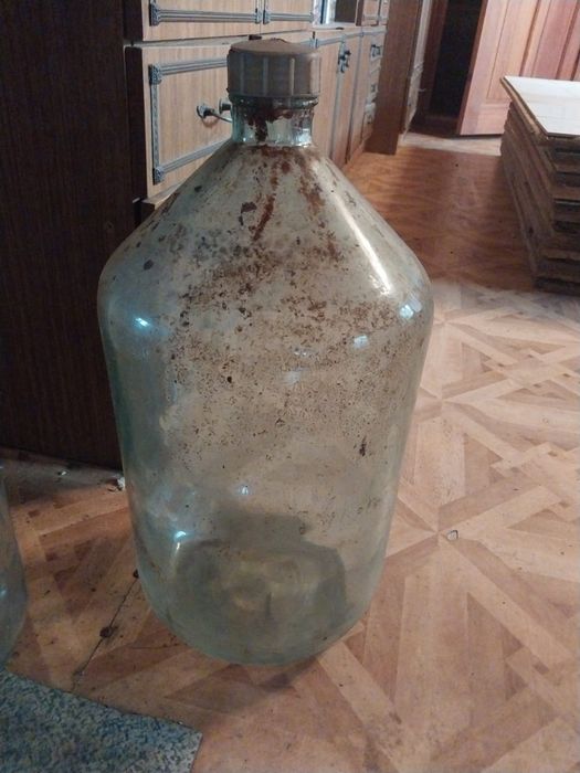 Бутыль стекляный 2 штуки
