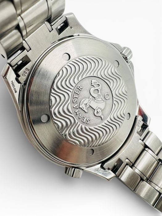 Omega SeaMaster 300m мъжки часовник в перфектно състояние