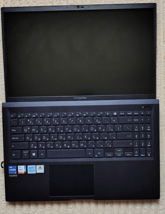 Лаптоп ASUS ExpertBook B1