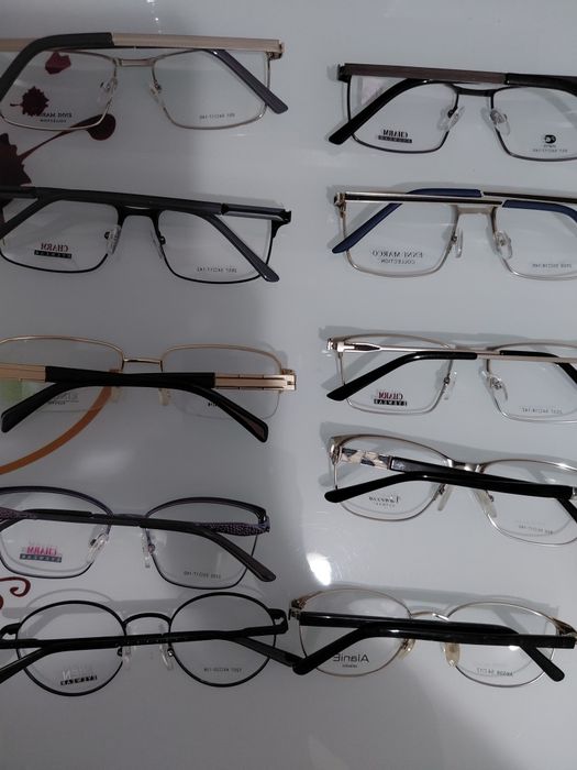 Vind rame ochelari