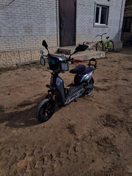 Продам ск8 без акумулатора