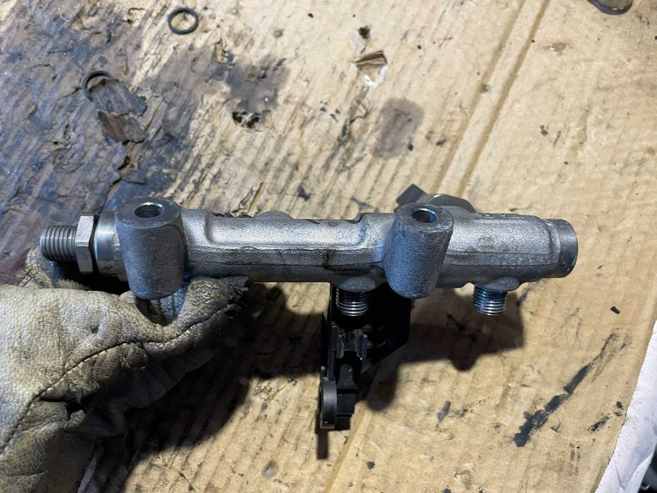 Лява Горивна Рейка Porsche Cayenne 3.0D 92A/2012