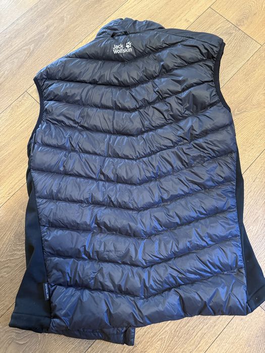 Елек Jack Wolfskin