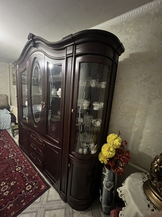 Сервант классический