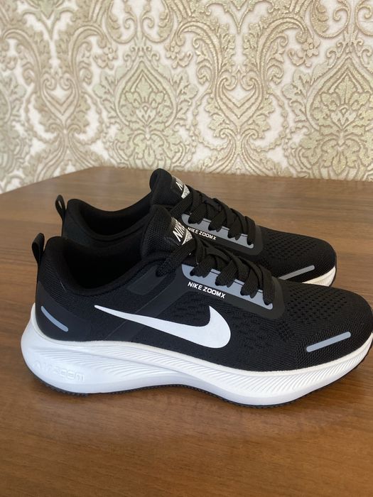 Кроссовки Nike черного цвета