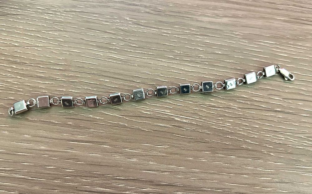 Серебряный браслет от сглаза