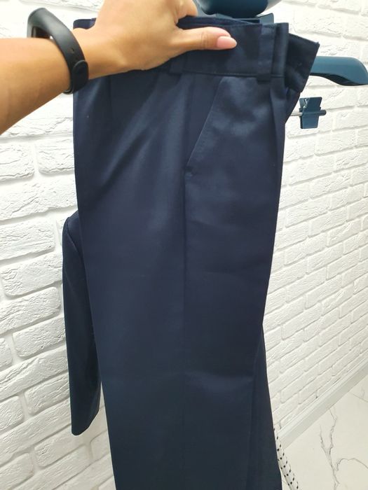 Продам костюм школьный