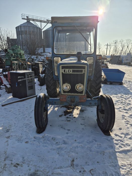 Tractor Ford de65 cai