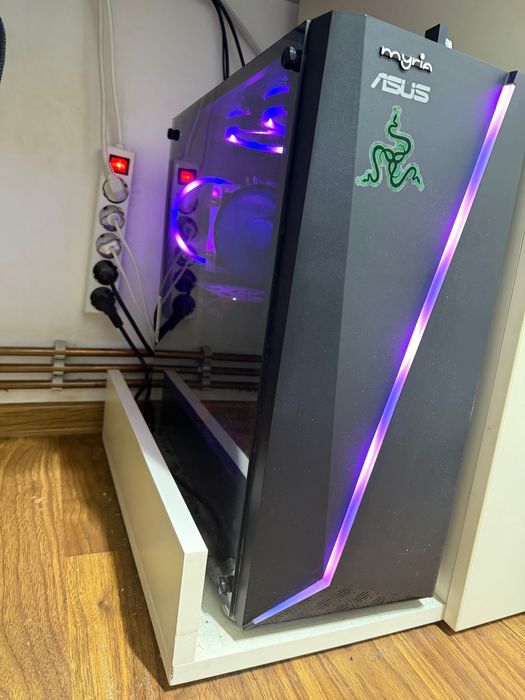 Pc Asus de gaming - stare foarte buna