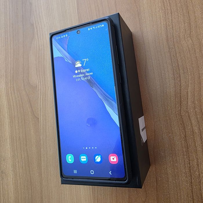 Samsung Note 20 - отлично състояние без драскотини.