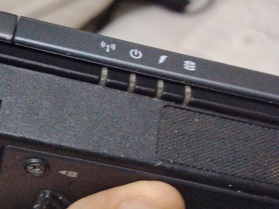 Продам ноутбук индус 7