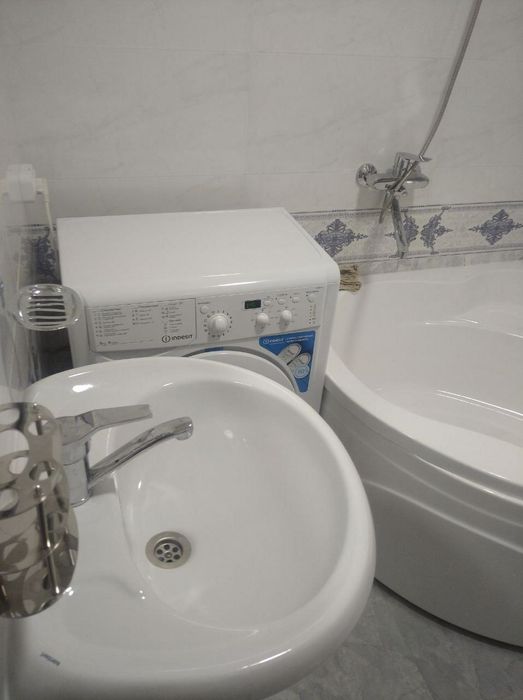 Сдается квартира 3х комнатная 2 этаж саттепо