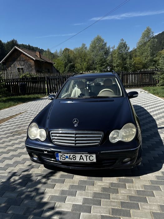 Mercedes-Benz C220