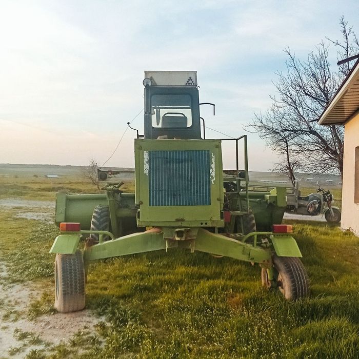 Beda uradigan traktor sotiladi.