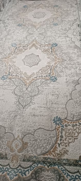 Продам ковер в отличном состоянии