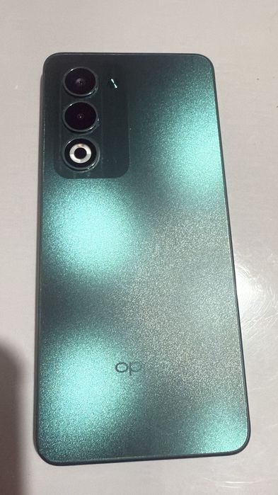 продам оппо А5 полный комплект 3 месяца использования