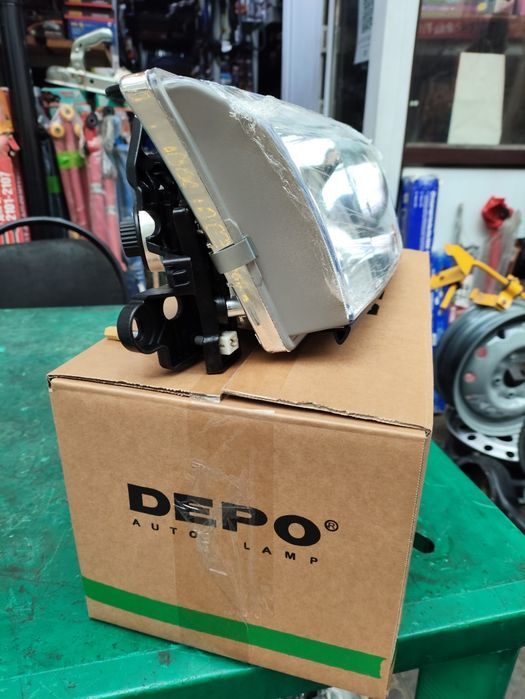 Камри 25 фара Тайвань депо