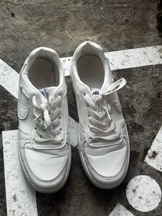 Безплатно …………………………………………………………