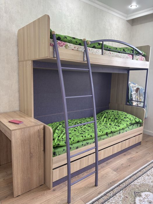 Кровать детский в отличном состояние