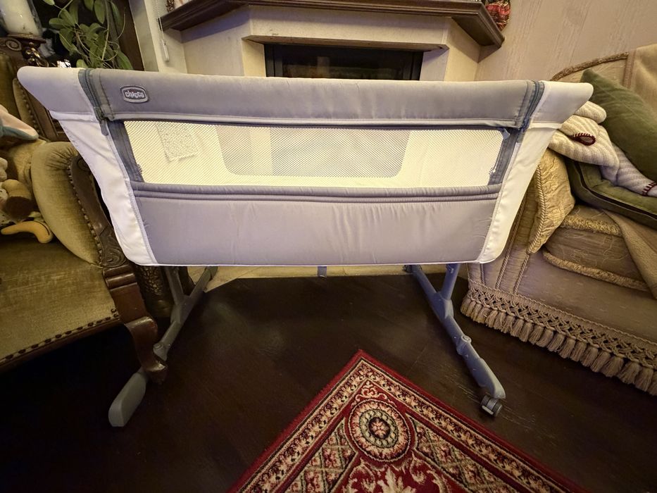 Co sleeper patut Chicco Next2Me Pop Up – Atmosphere/Grey
