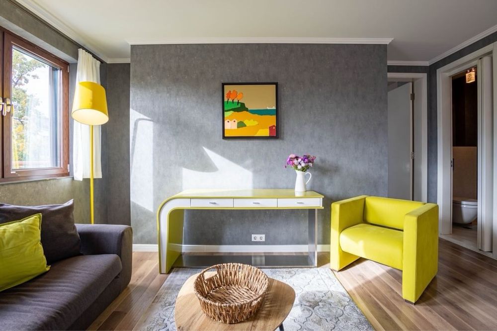 Дава се под наем Тристаен апартамент в Пловдив, Съдийски - 197 кв.м за 1700 € - Снимка #1