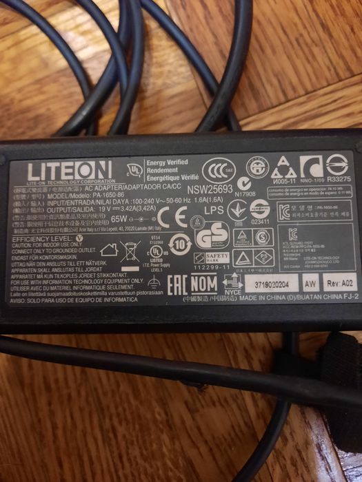 Зарядки на ноутбук