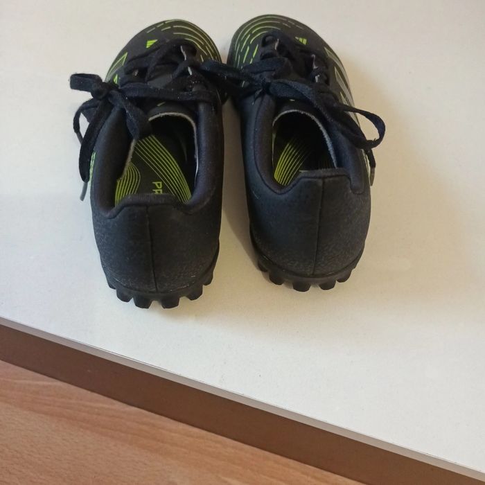 Футболни  обувки - стоножки Adidas predator