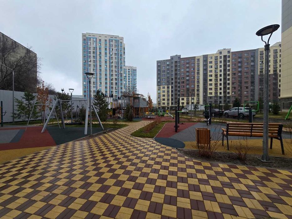 Продам 3ком. квартиру Райымбека 210/11 — Ауэзова - View 4