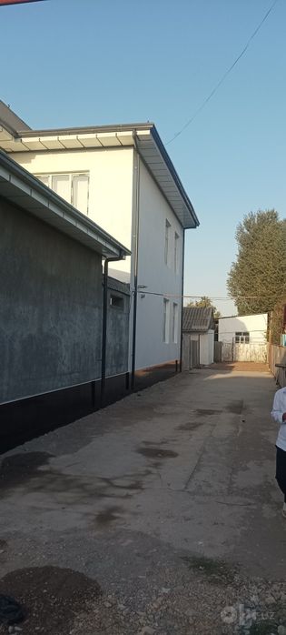 Уй сотилади. 2-хона 3 сотих.Ахмад Яссавийда Юкори Чирчик т. Жами270