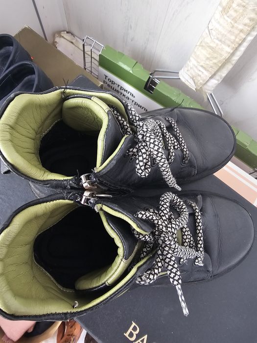 Продам ботинки для девочки