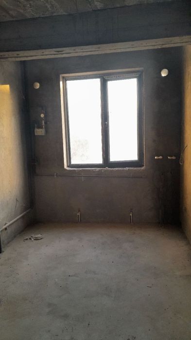 2xona karobka uy sotiladi