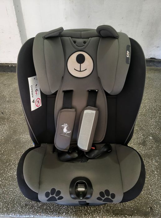 Scaun auto cu isofix