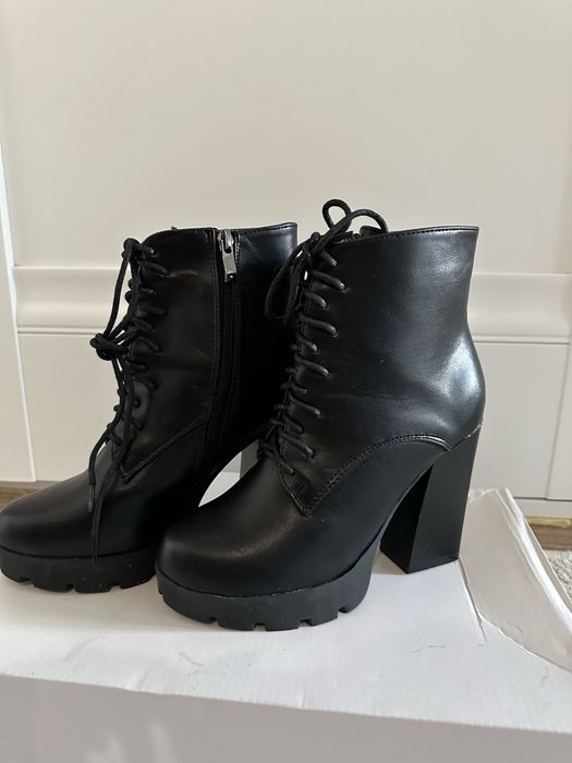 Женская обувь Ботфорды