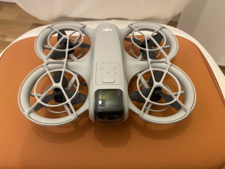 Дрон DJI Neo Fly More Combo с 3 батерии и RC контролер