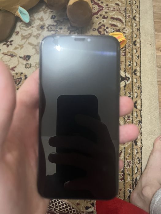 Айфон 10 64гб.