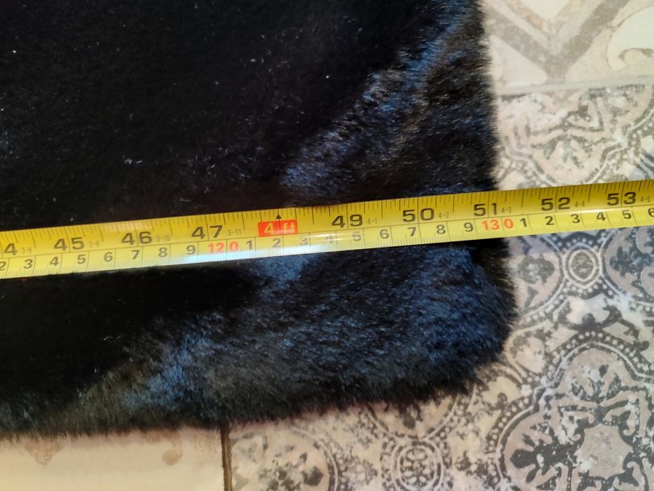 Нов плюшен черен килим