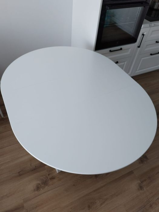 Vând masă bucătărie extensibila din lemn