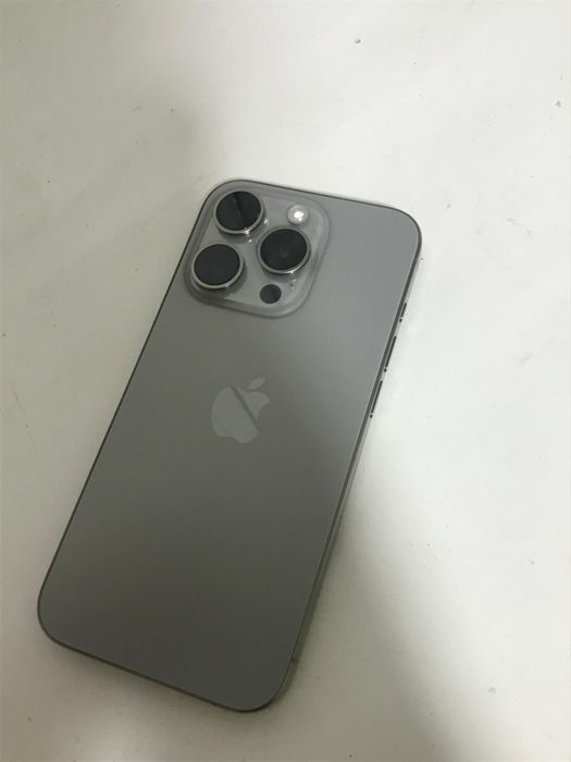 Продам iphone 15pro 256