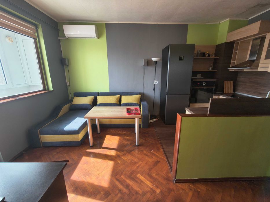 Дава се под наем Тристаен апартамент в Варна, Трошево - 65 кв.м за 548.25 € - Снимка #1